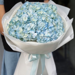Букет из 5 голубых гортензий в Королеве