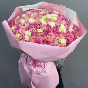 Букет из 151 кенийской розы микс (40 см) в Королеве