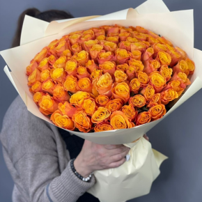 Букет из 101 огненной розы (40 см) в Королеве