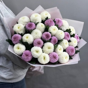 Букет из 31 хризантемы Момоко микс в Королеве