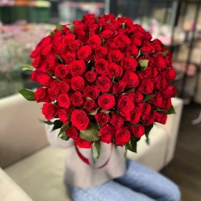 Букет "Классический" из 101 красной розы Кения (60 см) в Королеве