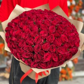 Букет 101 красная роза Кения (50 см) в Королеве