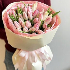 Букет из 35 розовых тюльпанов в Королеве