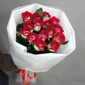 Букет из 15 рубиновых роз (70 см) в Королеве
