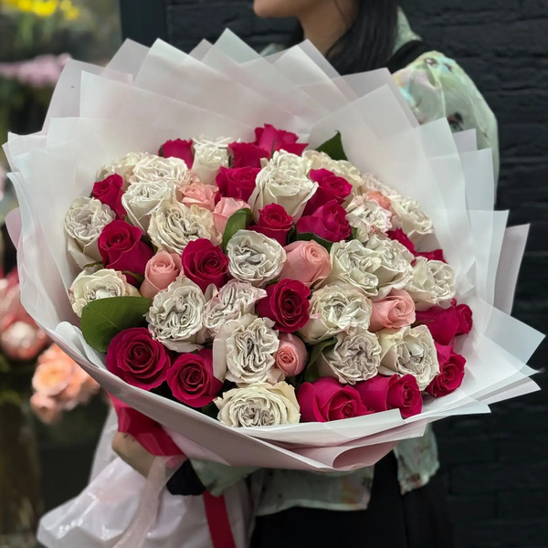 Микс из 51 Эквадорской розы "Малиновый лед" в Королеве