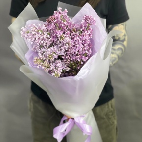 Букет из 9 веток ароматной сирени в Королеве