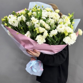 Букет "Изысканность" из 31 белой эустомы в Королеве