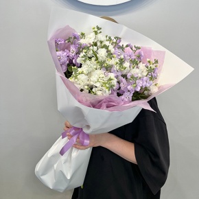 Букет из ароматных маттиол в Королеве