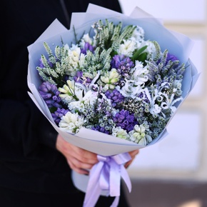 Букет "Алиби" из гиацинтов, вероники, нерине в Королеве