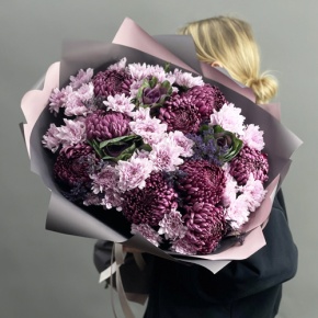 Букет "Виолетта" из хризантем Бигоуди, лимониума, брассики и кустовых хризантем в Королеве