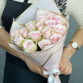 Букет из 15 пудровых роз Кения (40 см) в Королеве