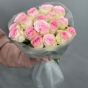 Букет из 17 роз Кения (40 см) в Королеве