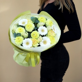 Букет "Лимонный" из георгин, диантусов, роз, гербер и эвкалипта в Королеве