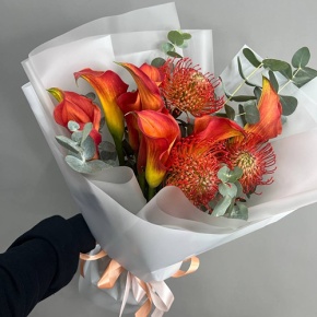 Букет "Империал" из калл, лейко и эвкалипта в Королеве