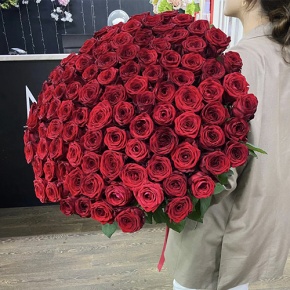 Букет 101 красная роза (70 см) в Королеве