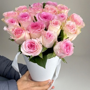 Букет из 21 розы Кения в конусе в Королеве