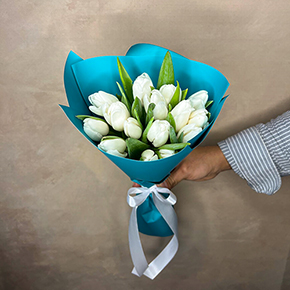 Букет 15 белоснежных тюльпанов в Королеве