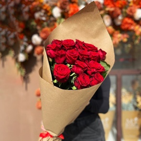 Букет 15 красных роз (80 см) в Королеве
