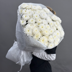 Букет 15 белых хризантем балтика в Королеве