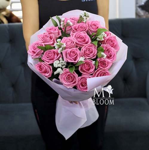 Букет из 21 розовой розы Аква (50 см) в Королеве