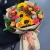 Букет "Ричи" из подсолнухов, альстромерий, гиперикума, роз, скиммии и диантусов в Королеве