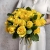 Букет из 25 лимонных роз с рускусом (40 см) в Королеве Букет из 25 лимонных роз с рускусом (40 см) в Королеве